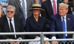 Ông Trump và bà Melania gây chú ý tại lễ tốt nghiệp con trai Barron