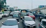 Tránh cao tốc TPHCM - Long Thành ùn tắc, nghìn ô tô chật như nêm trên quốc lộ 51