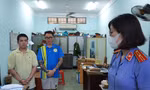 Thành viên nhóm ‘Nợ xấu TPHCM’ bị bắt vì nhiều lần tạt sơn vào nhà dân 