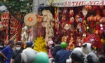 'Chợ đồ trang trí lớn nhất TPHCM' nhộn nhịp ngày cuối năm 