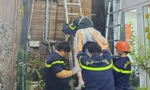 Cứu người phụ nữ ngã từ tầng 3 lúc rạng sáng