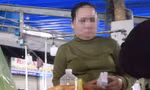 Bí mật đằng sau trẻ em ăn xin ở TPHCM: Người phụ nữ bí ẩn cung cấp vé số