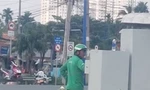Lời khai của tài xế xe ôm tự ý điều chỉnh đèn tín hiệu giao thông ở TPHCM 