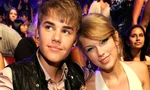 Trước khi cạch mặt nhau, Taylor Swift và Justin Bieber đã có lúc thân thiết thế này