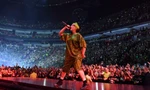 Justin Bieber, Billie Eilish đi tour trở lại: Fan châu Á "khóc ròng" vì điều này 