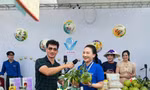 Nghệ sĩ Xuân Bắc, diễn viên Bảo Thanh livestream bán sản phẩm OCOP