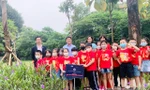 Ban tổ chức tặng công viên xanh cho trường Tiểu học Hoàng Diệu, Ba Đình, Hà Nội