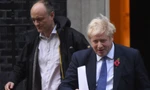 Ông Cummings (trái) từng là cố vấn thân cận của thủ tướng Anh Boris Johnson. Ảnh: Sky News.