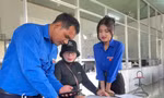 Tuổi trẻ Quảng Bình hỗ trợ thực hiện dịch vụ công trực tuyến; tuổi trẻ Đắk Lắk diễu hành hưởng ứng chuyển đổi số