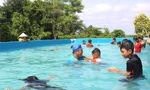Lớp bơi miễn phí cho học sinh khó khăn ở Đắk Lắk