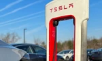 Tesla phải triệu hồi gần như toàn bộ xe ở Mỹ vì lỗi lái tự động 