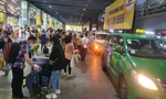 Sân bay Tân Sơn Nhất mở thêm làn cho ô tô không phân biệt taxi, xe công nghệ