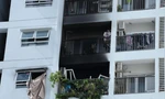 Vụ cháy chung cư 2 mẹ con tử vong: Nghi do tự đổ xăng phóng hỏa