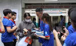 Sát cánh bên sĩ tử 2K7, đội Tiếp sức mùa thi lan tỏa nguồn năng lượng tích cực 