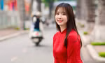 Cô giáo gen Z sở hữu 'visual thần tiên tỷ tỷ' cùng bảng thành tích tiếng Nhật và tiếng Anh cực 'choáng'