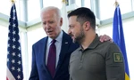 Tổng thống Mỹ Biden (trái) và Tổng thống Zelensky trước một phiên làm việc về Ukraine trong Hội nghị thượng đỉnh G7 ở Hiroshima, ngày 21/5Ảnh: Reuters