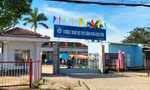 Nữ sinh ở Bạc Liêu bị bạn đánh vào đầu bằng nón bảo hiểm 