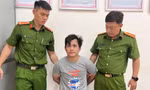 Tạm giam 'nghịch tử' đánh mẹ, đâm thành viên tổ an ninh trật tự