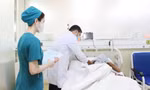 Người đàn ông nguy kịch vì bị ong vò vẽ đốt hơn 120 vết