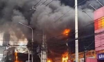 Cháy lớn tại siêu thị Điện máy xanh ở Đồng Nai lúc giữa trưa