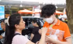 Con thi vào lớp 10 Hà Nội, phụ huynh lo lắng 'mất ăn mất ngủ'