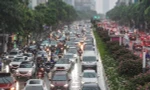 Mưa lớn do ảnh hưởng bão số 2: Giao thông Hà Nội tê liệt, ùn tắc kéo dài