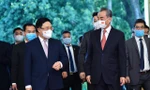 Nhận lời mời của Phó Thủ tướng Thường trực Phạm Bình Minh và Bộ trưởng Bộ Ngoại giao Bùi Thanh Sơn, Ủy viên Quốc vụ, Bộ trưởng Bộ Ngoại giao Trung Quốc Vương Nghị thăm chính thức Việt Nam và đồng chủ trì Phiên họp lần thứ 13 Ủy ban chỉ đạo Hợp tác song phương Việt Nam-Trung Quốc từ ngày 10-12/9. Ảnh: MOFA.