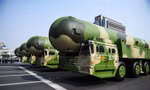 Đội hình tên lửa hạt nhân Đông Phong-41 tham gia lễ duyệt binh kỷ niệm 70 năm quốc khánh Trung Quốc tại Bắc Kinh, ngày 1/10/2019. Ảnh: Xinhua.