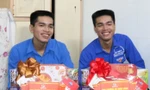 Tạm biệt giảng đường, anh em sinh đôi tình nguyện nhập ngũ 