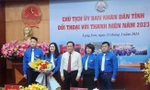 Lãnh đạo tỉnh Lạng Sơn tặng hoa chúc mừng Tỉnh Đoàn Lạng Sơn .Ảnh: Duy Chiến 