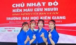 Sôi nổi Chủ nhật Đỏ lần thứ 13 tại trường ĐH Kiên Giang