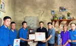 Truy tặng Huy hiệu Tuổi trẻ dũng cảm cho thanh niên cứu 4 học sinh đuối nước