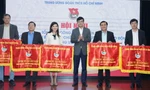 Báo Tiền Phong nhận cờ Thi đua T.Ư Đoàn