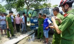 Lực lượng chức năng phát hiện đối tượng xả trộm 2730 kg nhớt thải vào cống thoát nước đô thị