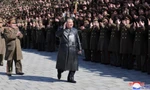 Chủ tịch Triều Tiên Kim Jong Un thăm ĐH Chính trị Kim Nhật Thành ngày 24/2. (Ảnh: KCNA)