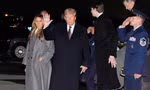 Ông Trump và gia đình đến Washington DC để chuẩn bị cho lễ nhậm chức. (Ảnh: AP)