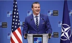 Bộ trưởng Quốc phòng Mỹ Pete Hegseth phát biểu tại trụ sở NATO ngày 13/2. (Ảnh: Reuters)
