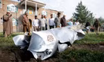 Một tòa nhà ở Pakistan bị hư hại sau cuộc tấn công của Ấn Độ. (Ảnh: Reuters)