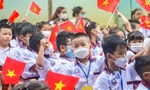 Những khoảnh khắc cảm động trong ngày khai giảng năm học mới ở TPHCM 