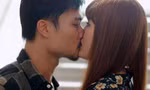 Màn khóa môi bất ngờ của cặp đôi Đồng - Lệ 'Mùa hoa tìm lại' gây 'sốt' mạng xã hội 