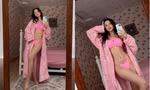 Chi Pu nóng bỏng trong bikini nhỏ xíu 'hớp hồn' fan 