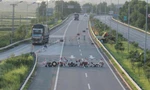 Cao tốc Nội Bài - Lào Cai qua Bình Xuyên (Vĩnh Phúc) bị nhà đầu tư chặn lại, buộc xe phải thay đổi hướng đi để nộp phí