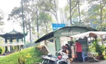 Nhà vệ sinh công cộng tại Công viên Hòa Bình, quận 5 biến thành quầy tạp hóaảnh: Vân Sơn 