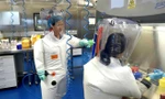 Bên trong phòng thí nghiệm Viện Virus học Vũ Hán (Trung Quốc) Ảnh: AP