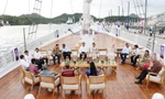 Hình ảnh Thủ tướng Phạm Minh Chính tham quan vùng biển Labuan Bajo