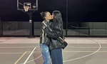 Kylie Jenner hôn môi phụ nữ trong ngày Valentine