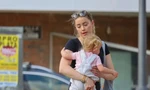 Cuộc sống của Amber Heard sau khi rời Mỹ