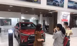 Người mua xe mãi chịu cảnh bị đại lý 'móc túi' trắng trợn?