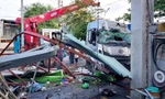 Xe container tông sập dải phân cách, lao vào nhà dân ở Vũng Tàu