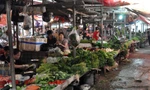 Giá thực phẩm ở Hà Nội tăng vì bão